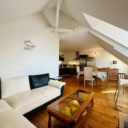 La Petite Cachette De - Seafront View *