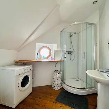 La Petite Cachette De - Seafront View