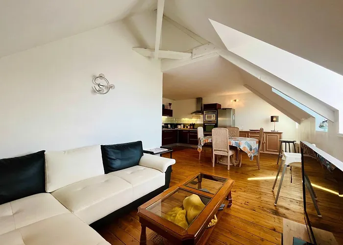 La Petite Cachette De - Seafront View *