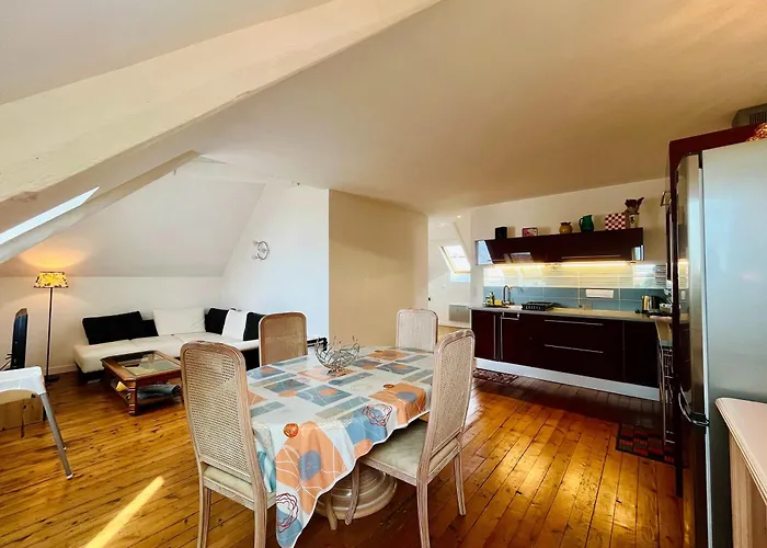 La Petite Cachette De - Seafront View *